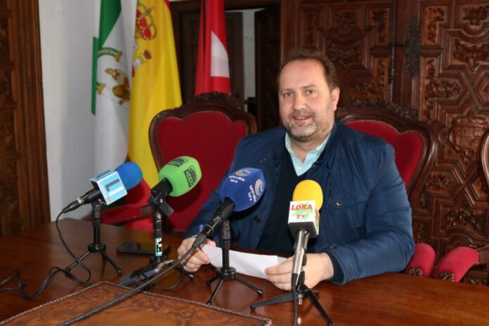 IMG-20200124-WA0001-1024x682 Álvaro Aranda Nieto, Concejal del PP de Lora del Río, presenta su candidatura para las próximas elecciones municipales