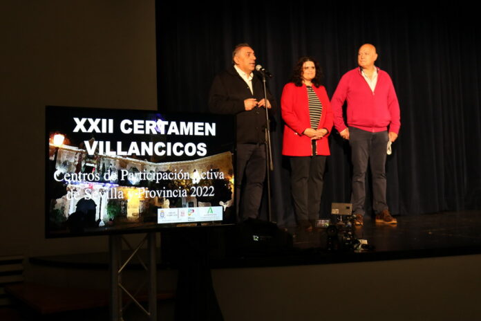 Primera jornada del XXII Certamen de Villancicos de los CPA para personas mayores de Sevilla en el Teatro Cine Goya de Lora del Río