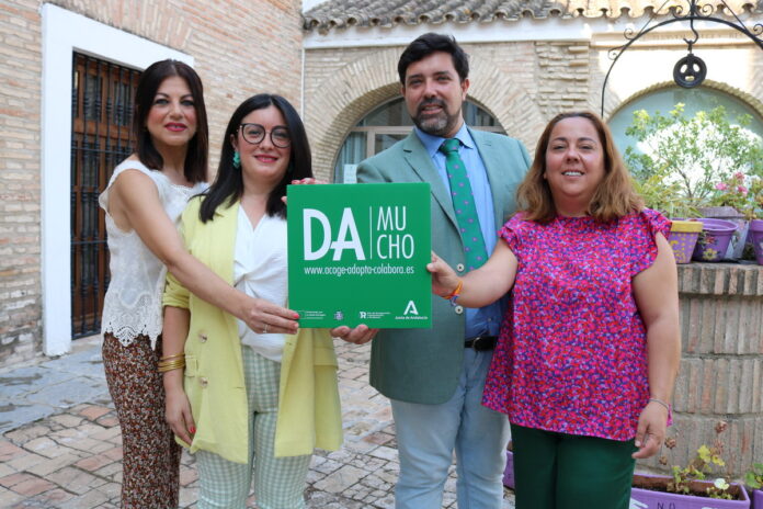 Presentada en Lora del Río la campaña institucional sobre 'Acogimiento, Adopción y Colaboración' puesta en marcha por la Junta de Andalucía