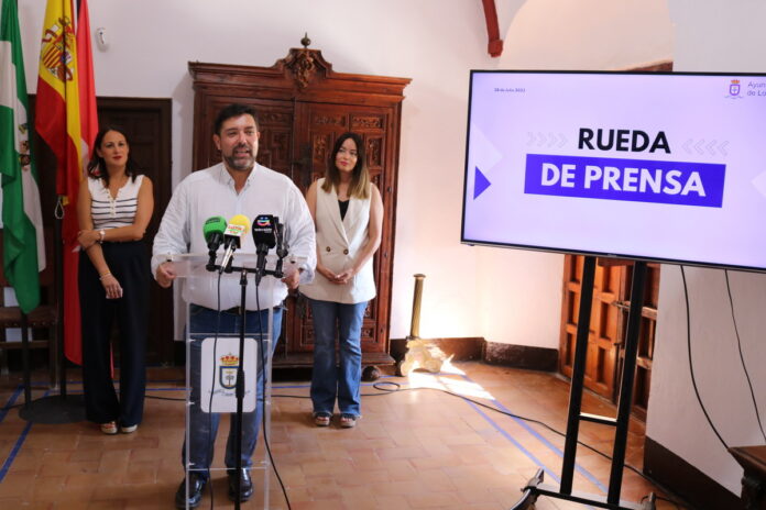 Presentación oficial en Lora del Río de sendas líneas de ayudas de la Junta de Andalucía para pymes, autónomos y empresarios